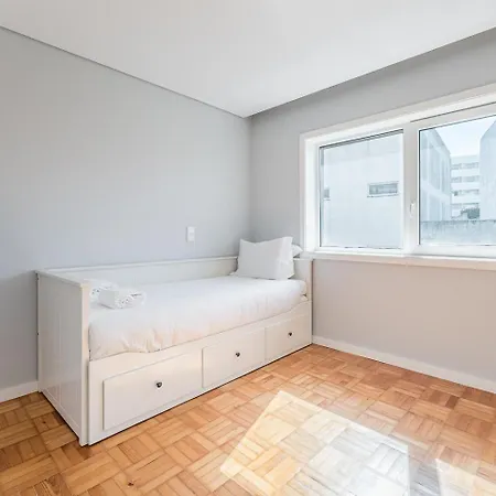 Guestready - Urban Retreat In Gaia Апартаменты *